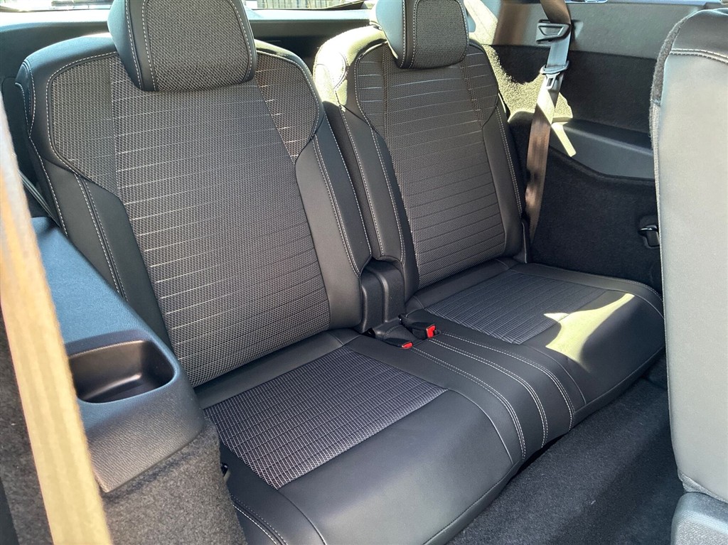 Peugeot e-5008 GT billede 18