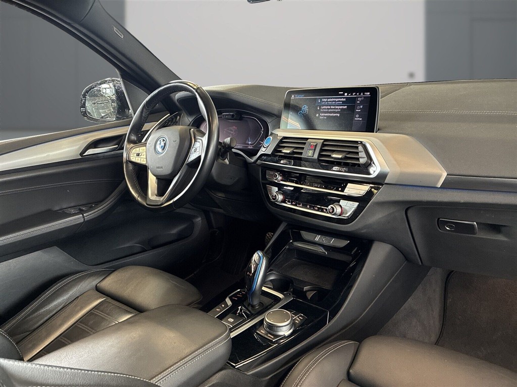 BMW iX3 Charged Plus billede 11