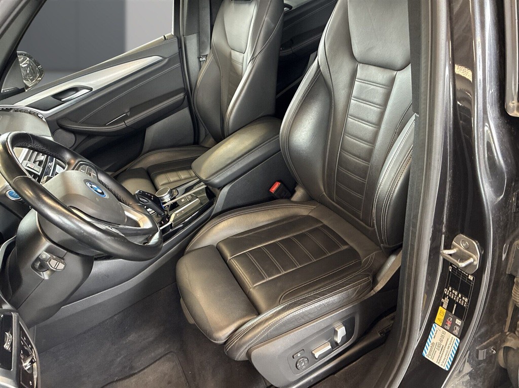 BMW iX3 Charged Plus billede 13