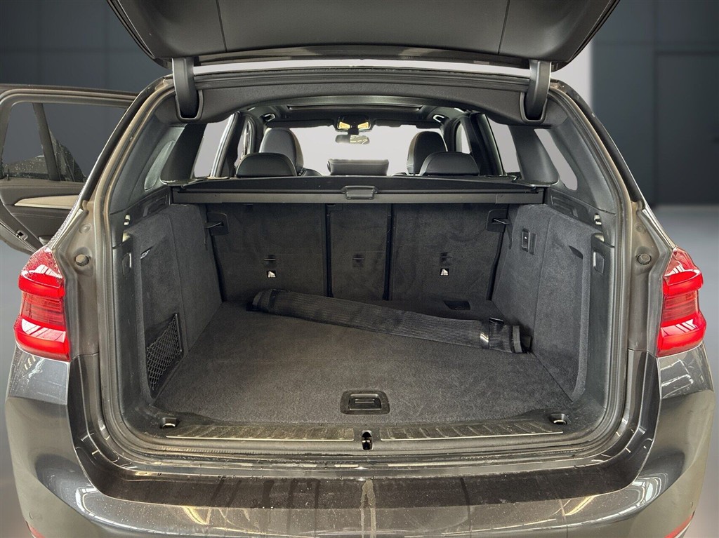 BMW iX3 Charged Plus billede 25