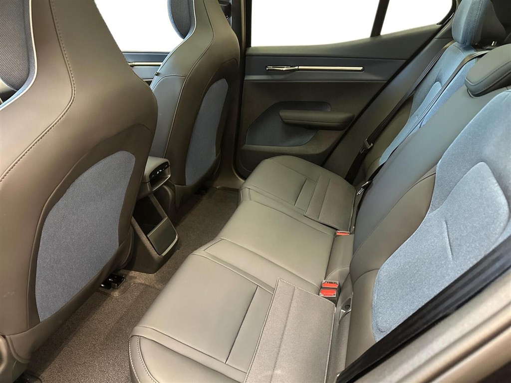 Volvo EX30 Black Edition billede 13