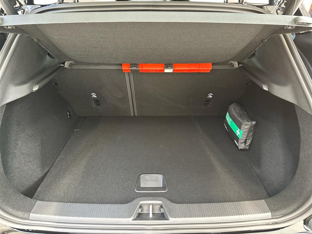 Volvo EX30 Black Edition billede 14