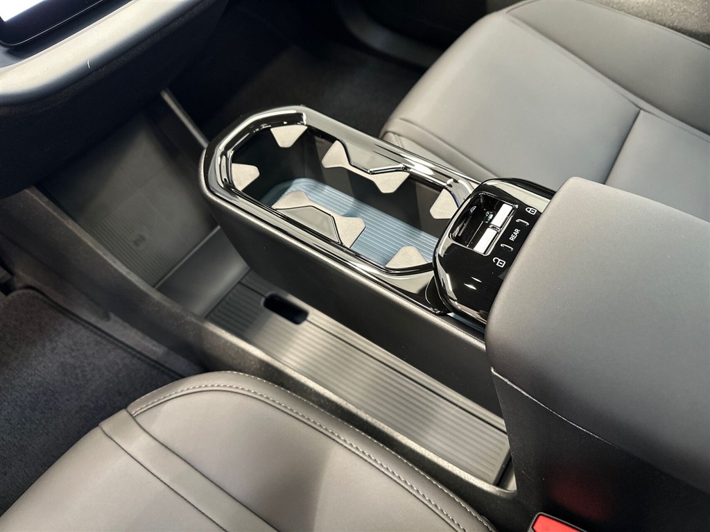 Volvo EX30 Black Edition billede 15