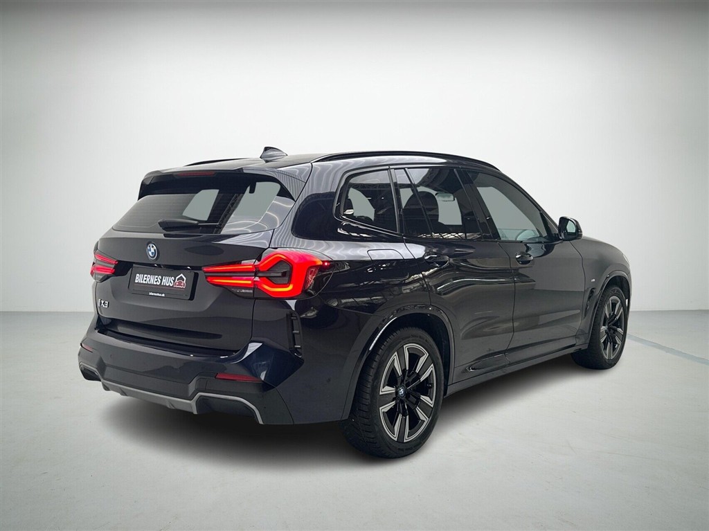 BMW iX3 M-Sport Charged billede 2