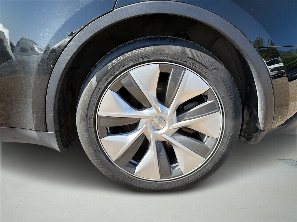 Tesla Model Y Long Range billede 8