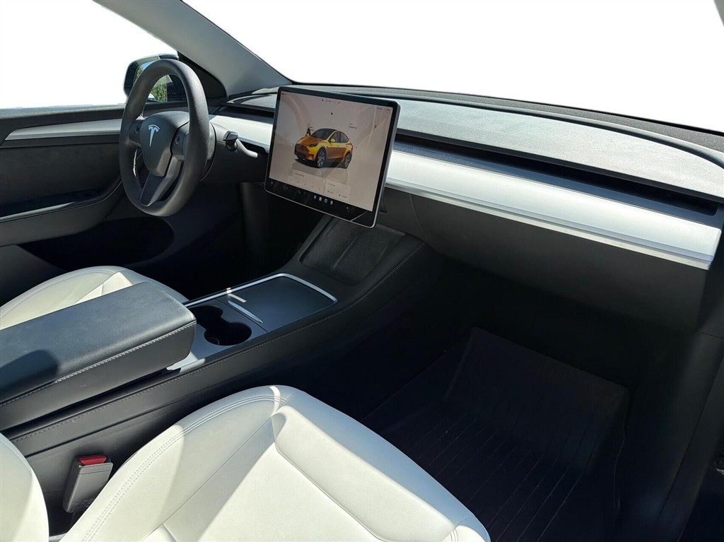 Tesla Model Y Long Range billede 10