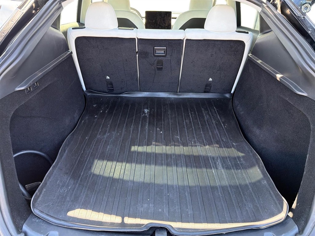 Tesla Model Y Long Range billede 13