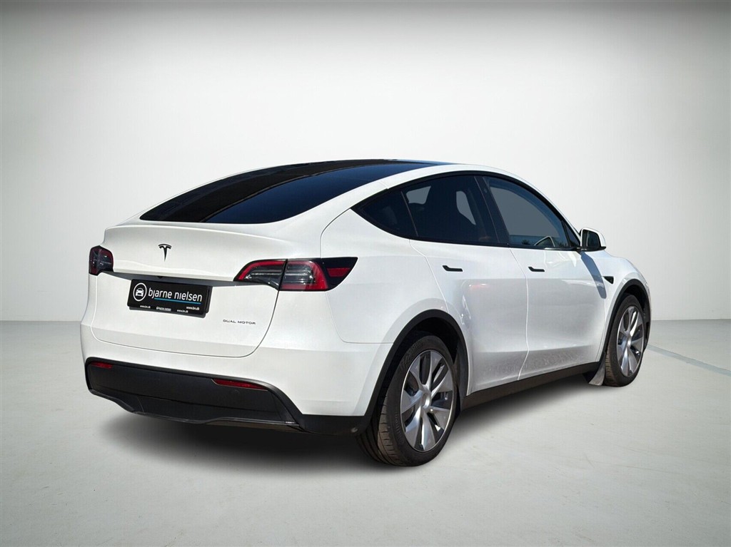 Tesla Model Y Long Range billede 2