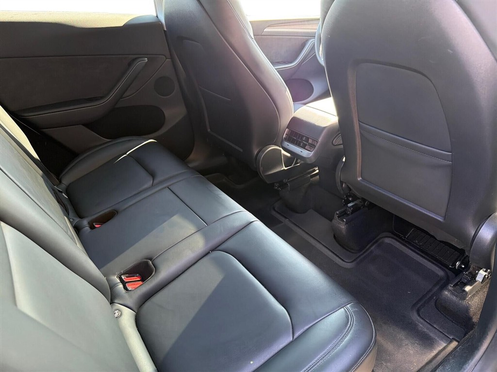 Tesla Model Y Long Range billede 12