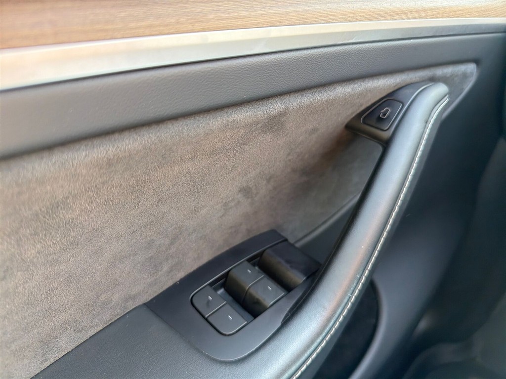 Tesla Model Y Long Range billede 16