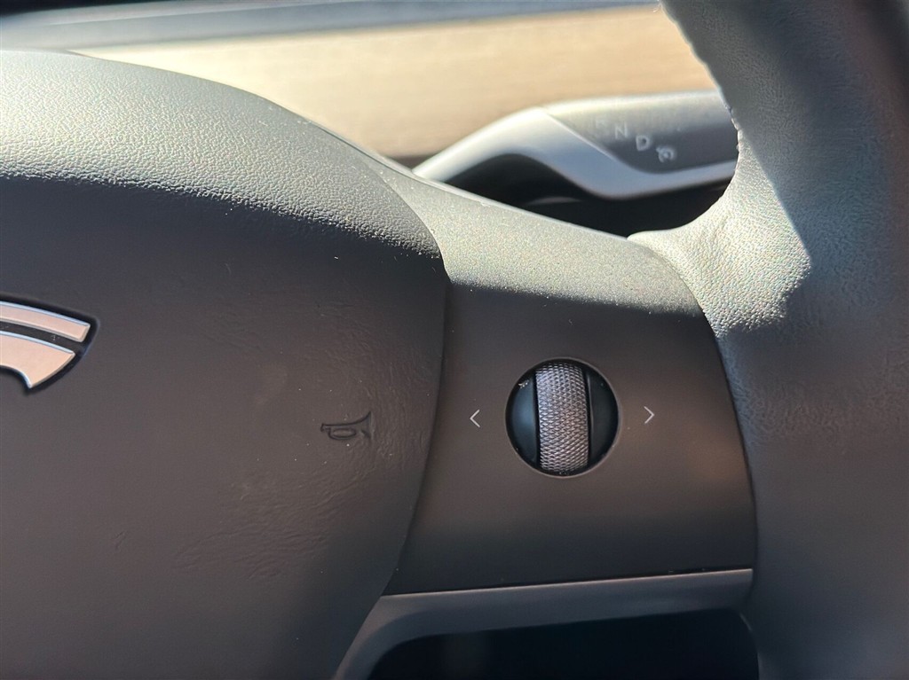 Tesla Model Y Long Range billede 18