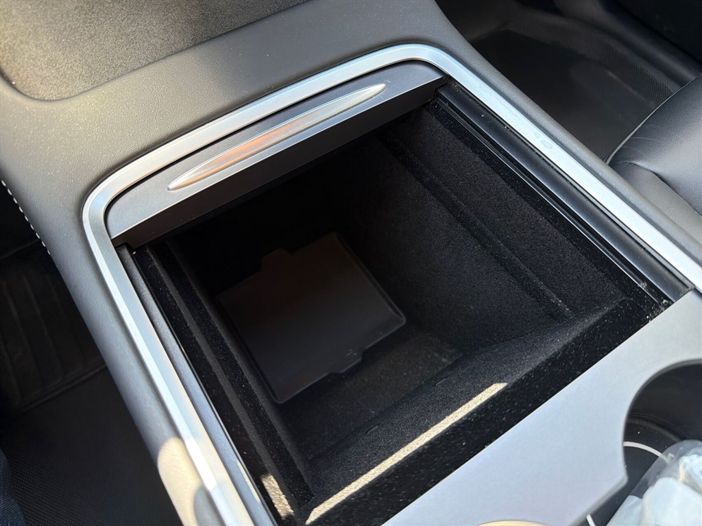 Tesla Model Y Long Range billede 21