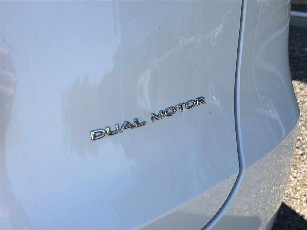 Tesla Model Y Long Range billede 27