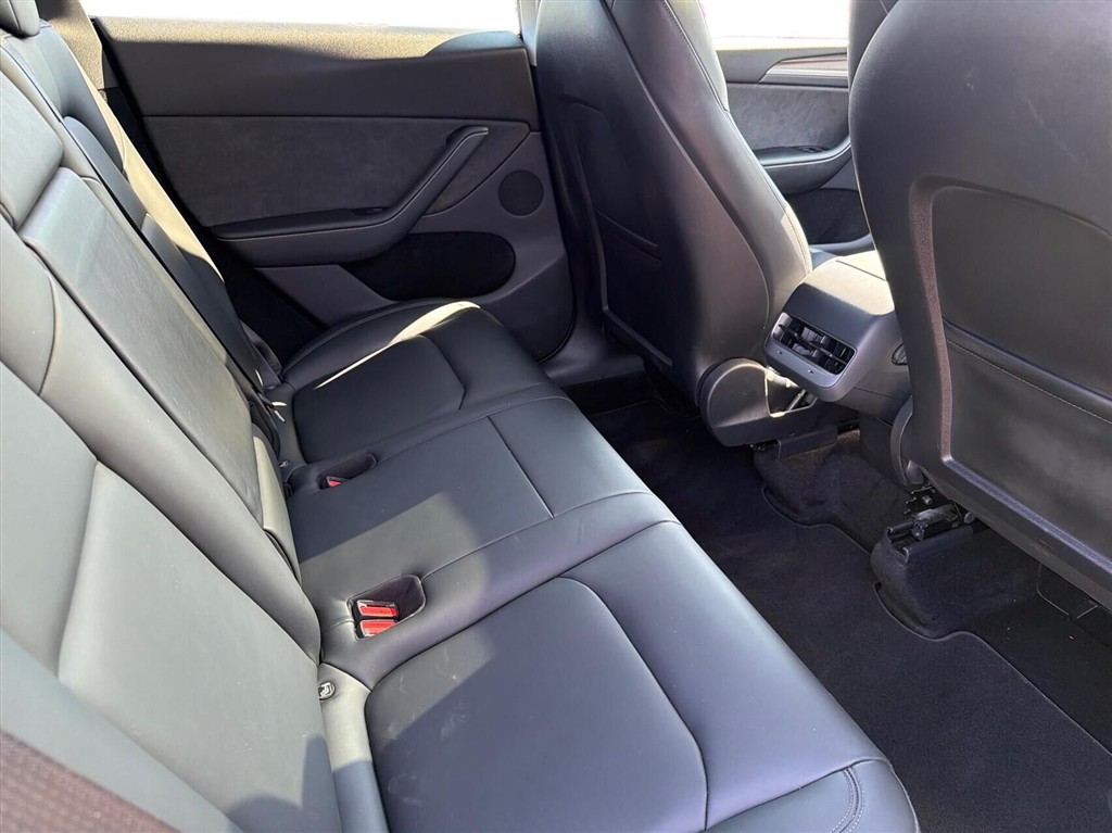 Tesla Model Y Long Range billede 12