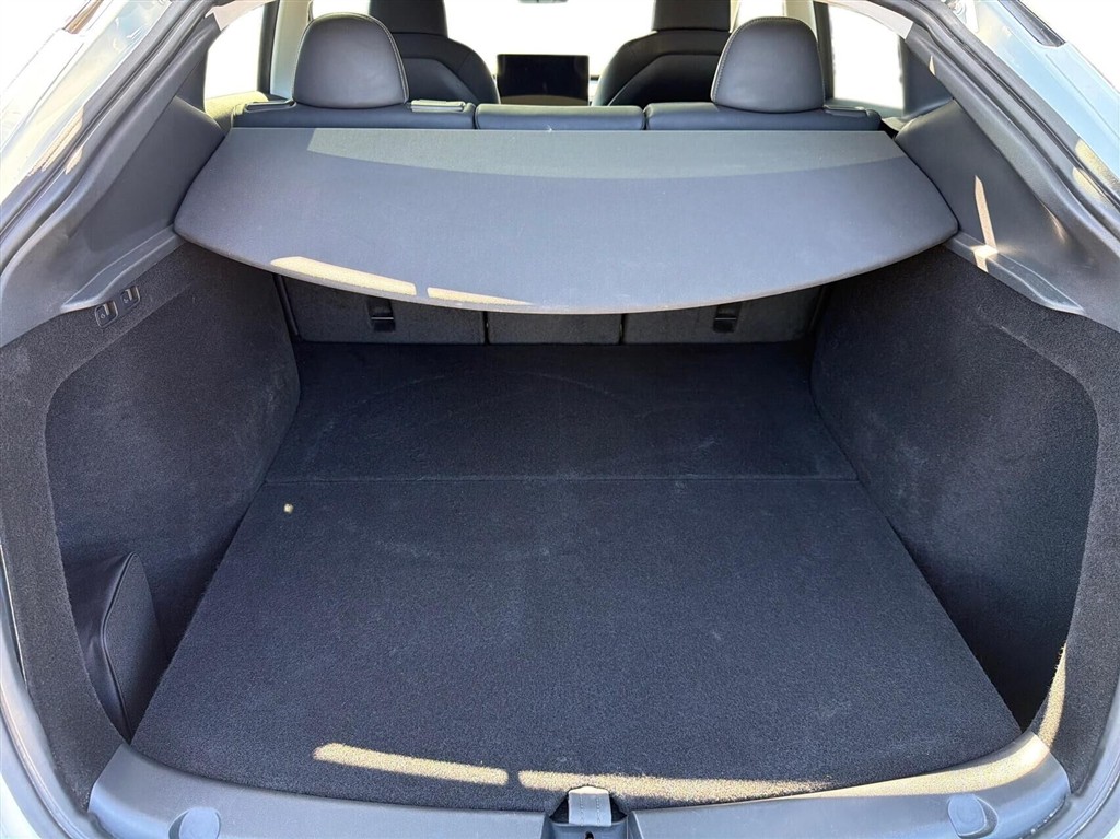 Tesla Model Y Long Range billede 13