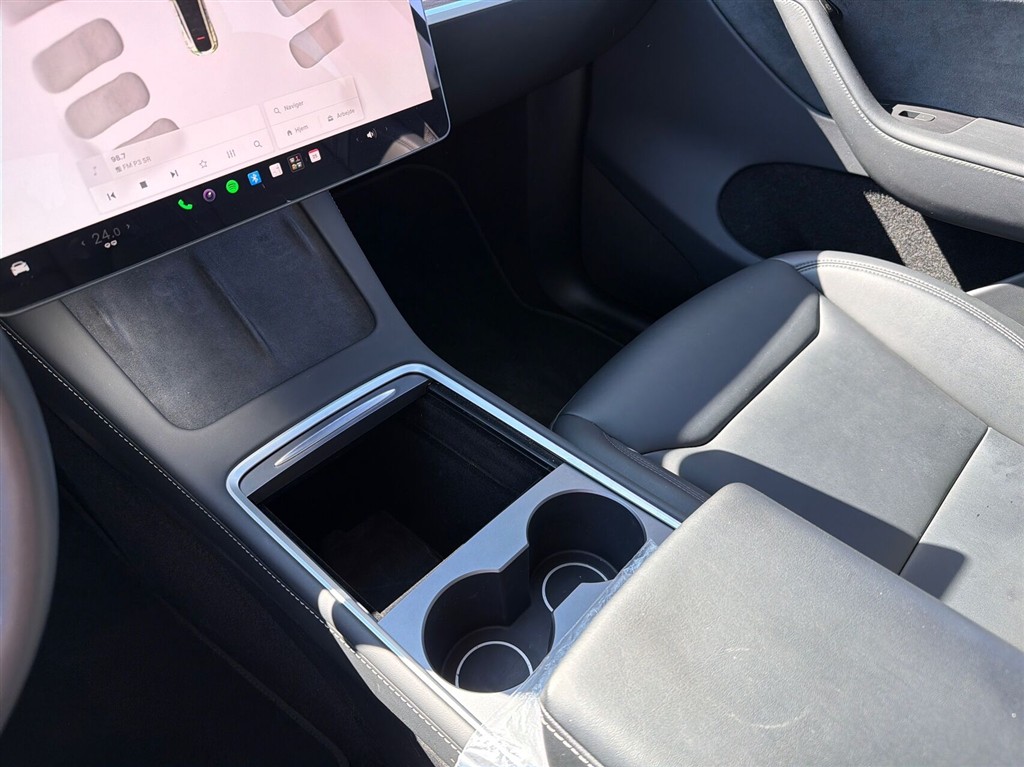 Tesla Model Y Long Range billede 21