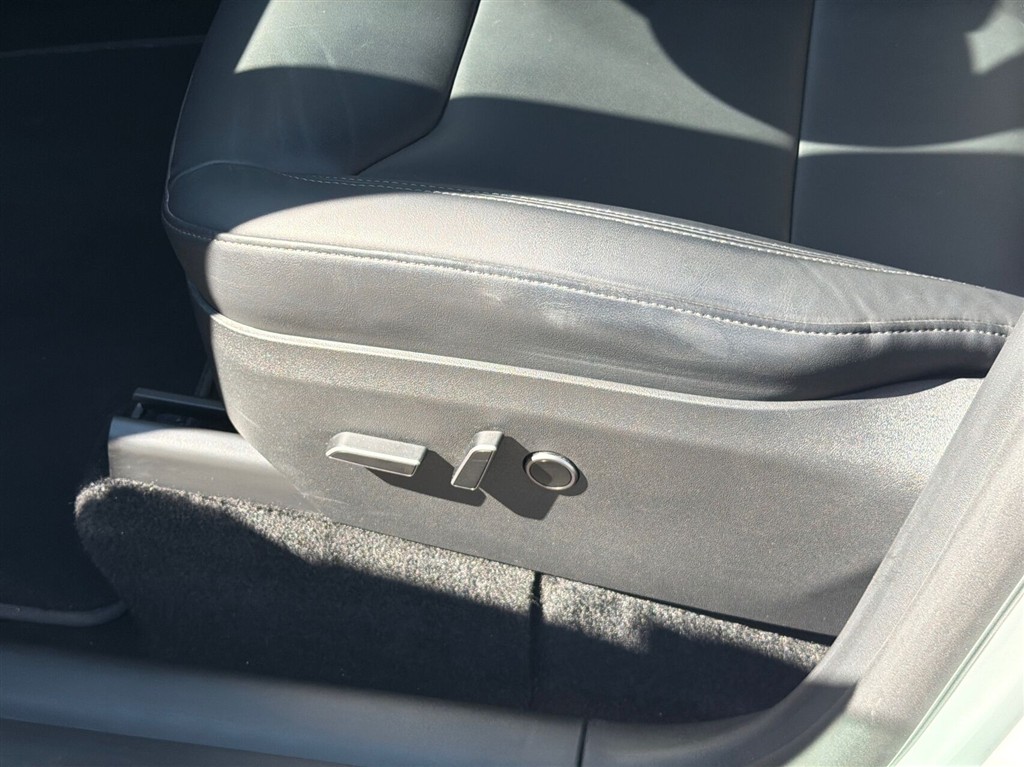 Tesla Model Y Long Range billede 23