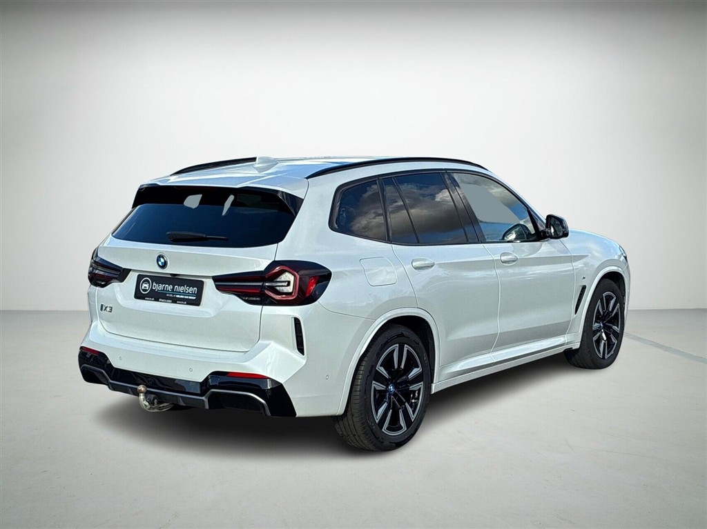 BMW iX3 M-Sport Charged billede 2