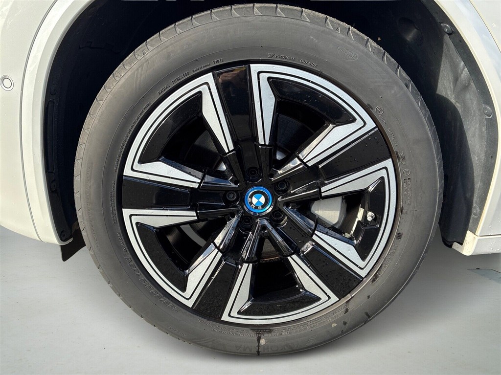 BMW iX3 M-Sport Charged billede 8