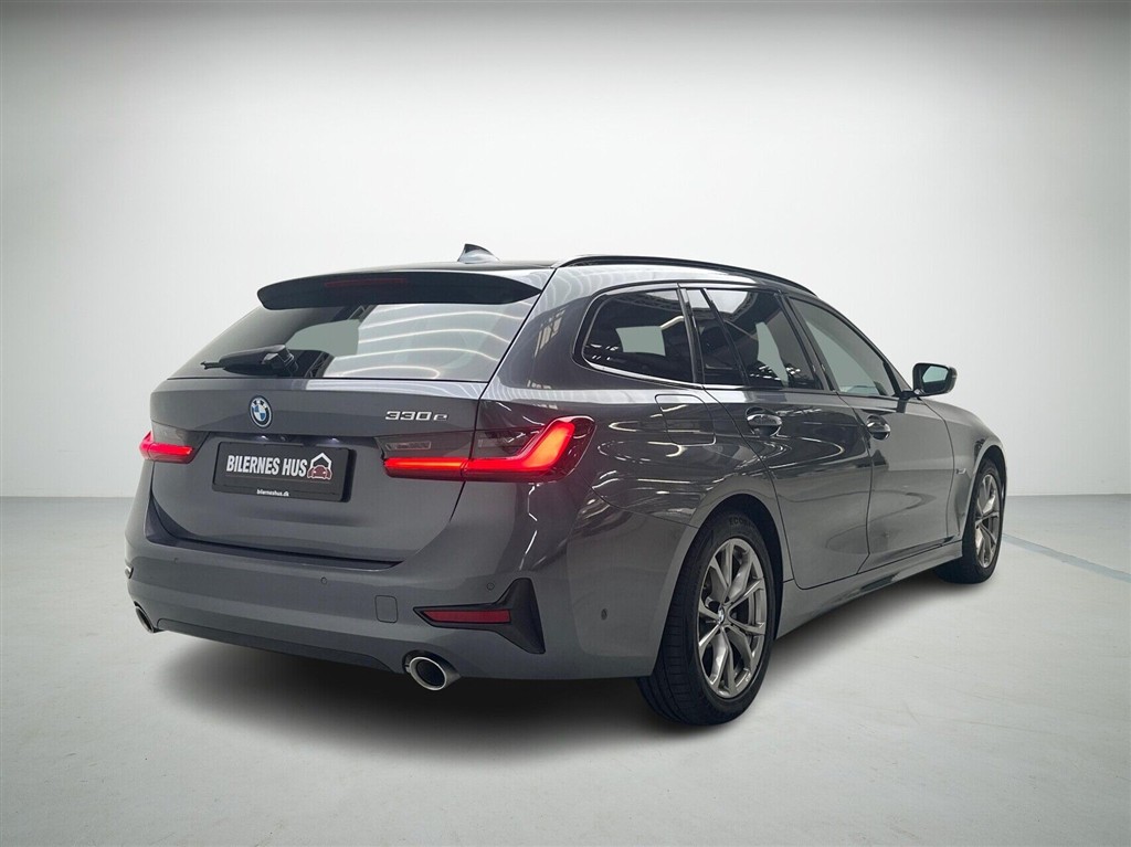 BMW 330e Sport Line billede 2