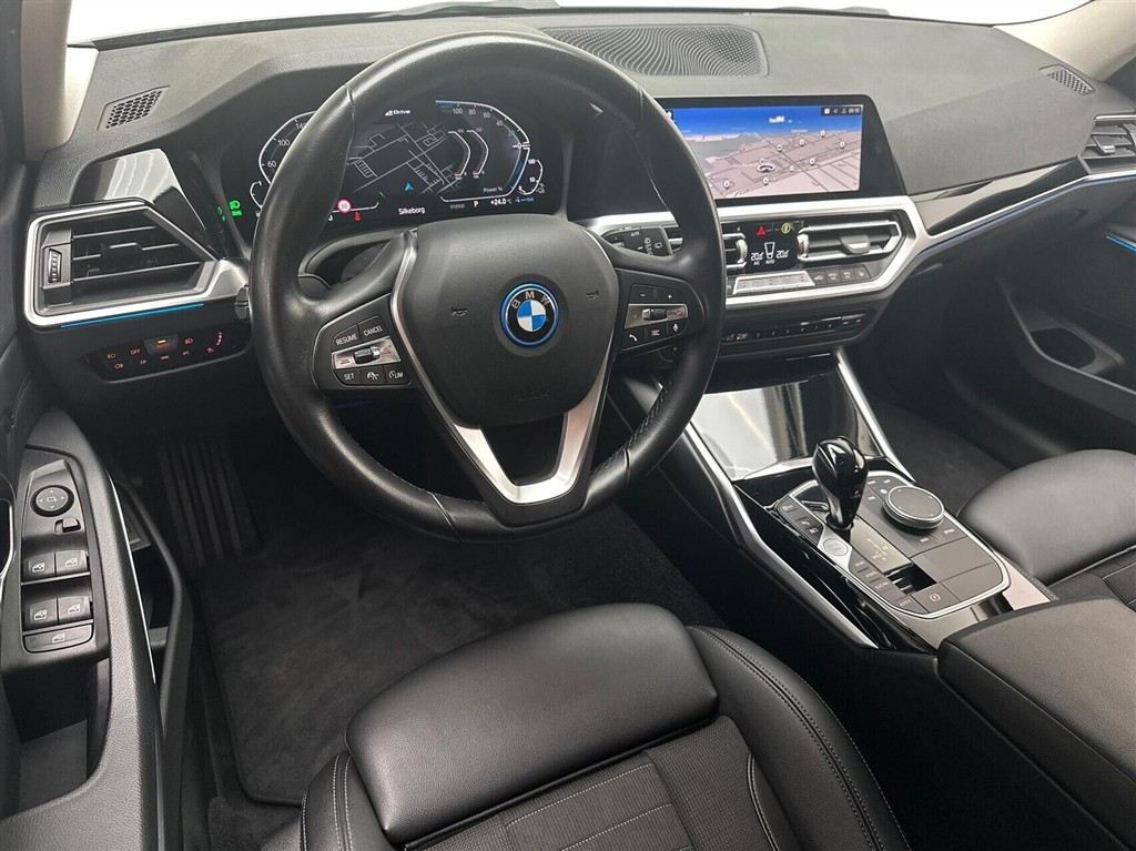 BMW 330e Sport Line billede 4