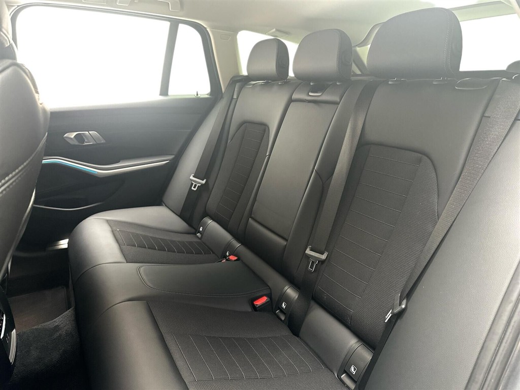 BMW 330e Sport Line billede 13