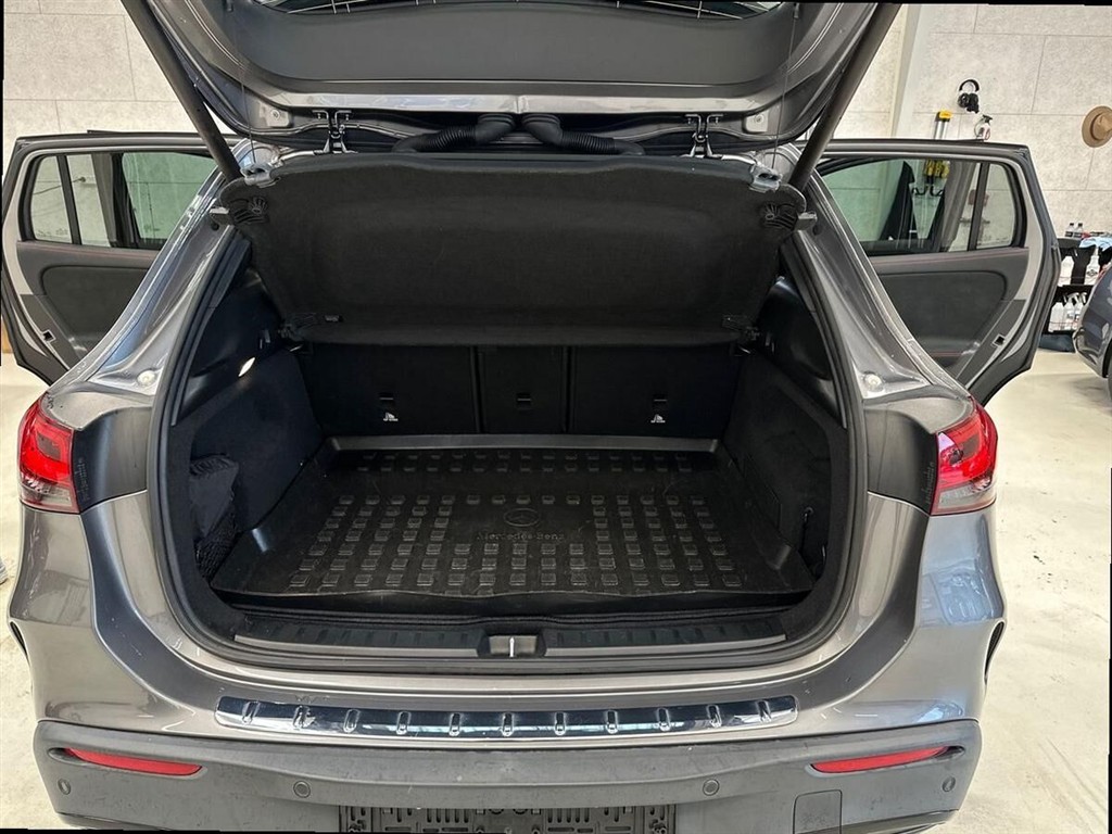 Mercedes-Benz EQA 250 AMG Line billede 13