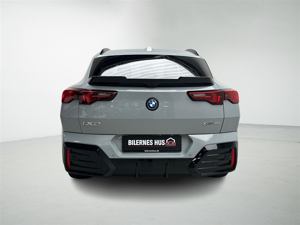BMW iX2 M-Sport billede 8