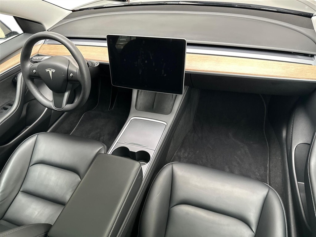 Tesla Model 3 Standard Range billede 11
