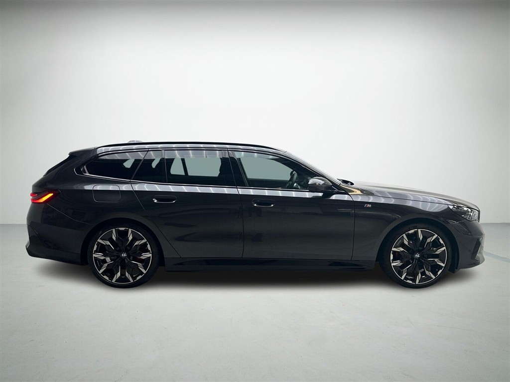 BMW i5 Fully Charged billede 5