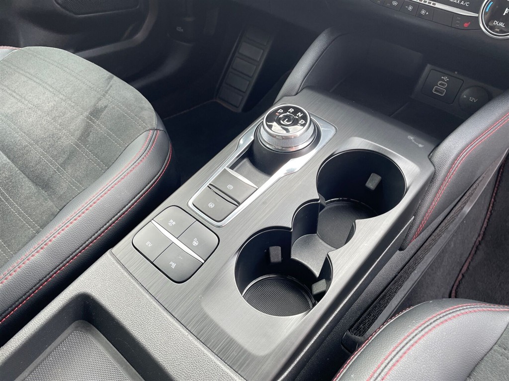 Ford Kuga ST-Line X billede 15