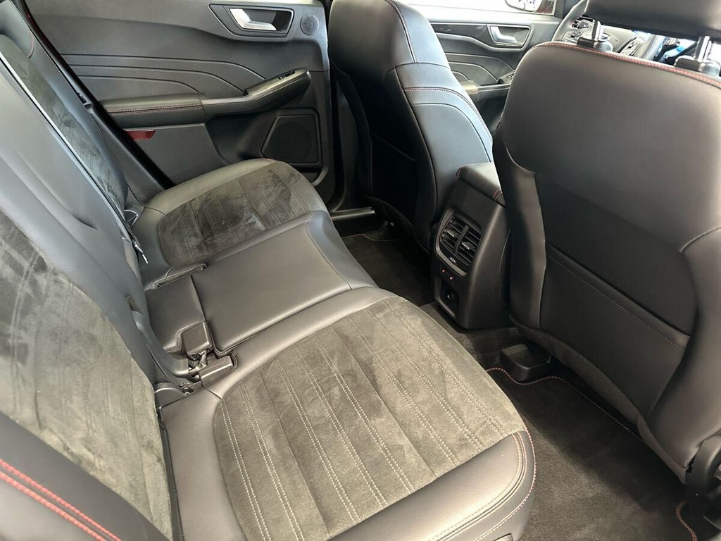 Ford Kuga ST-Line X billede 12