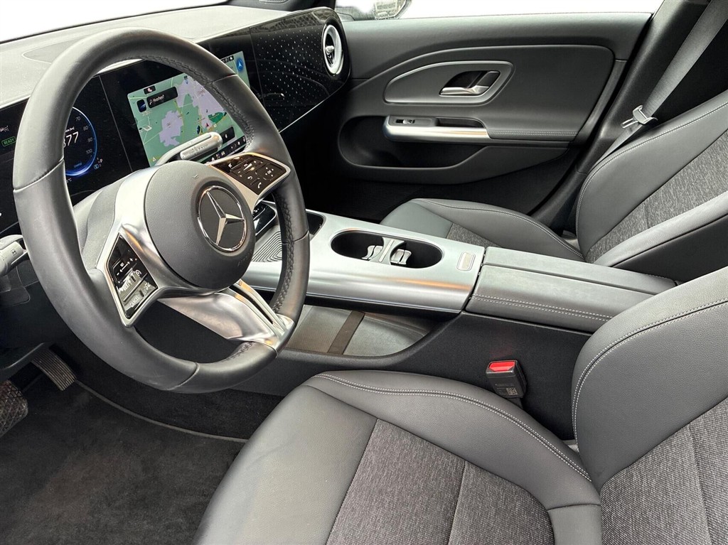 Mercedes-Benz CLA250+ Advance Plus billede 3