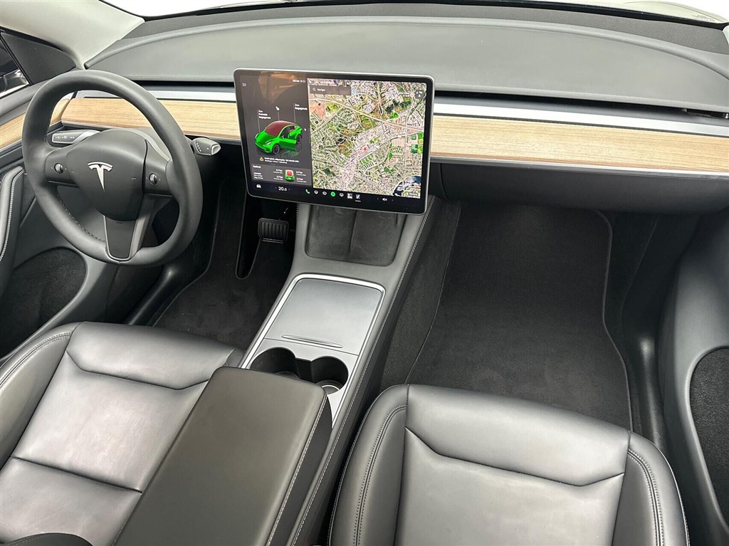 Tesla Model Y Long Range billede 11