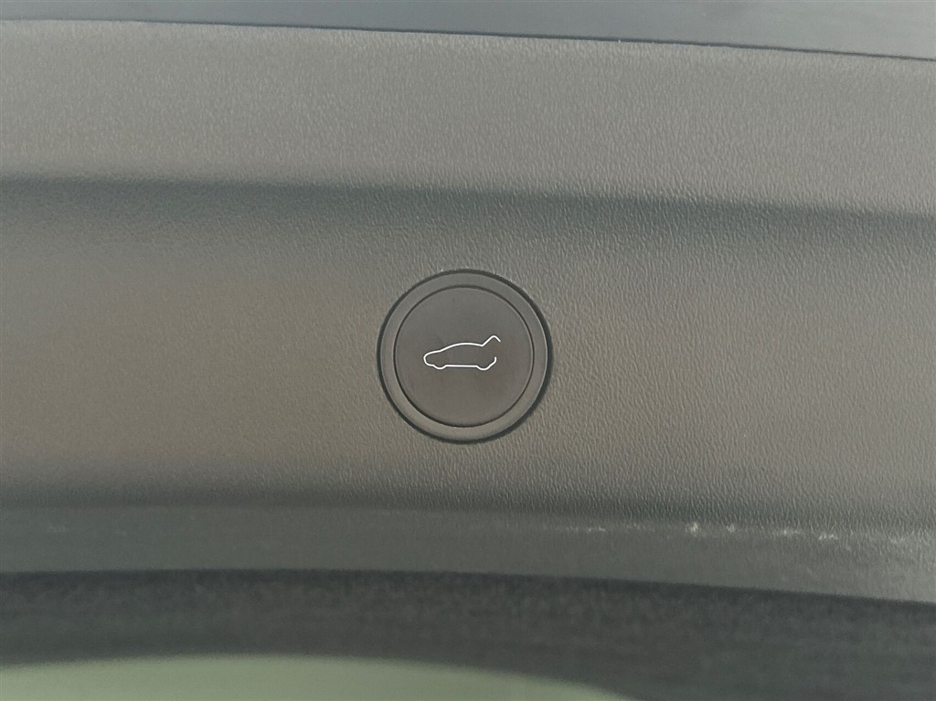 Tesla Model Y Long Range billede 20