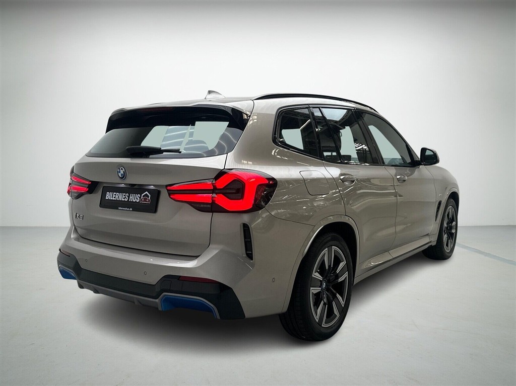 BMW iX3 M-Sport Charged billede 2
