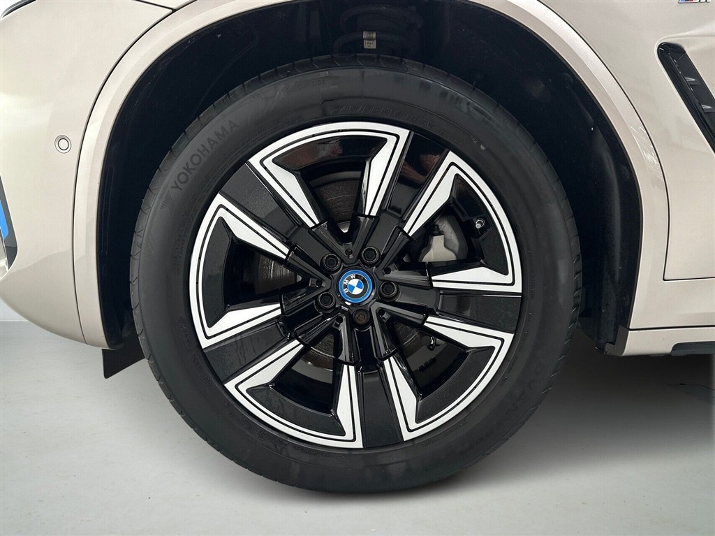 BMW iX3 M-Sport Charged billede 9
