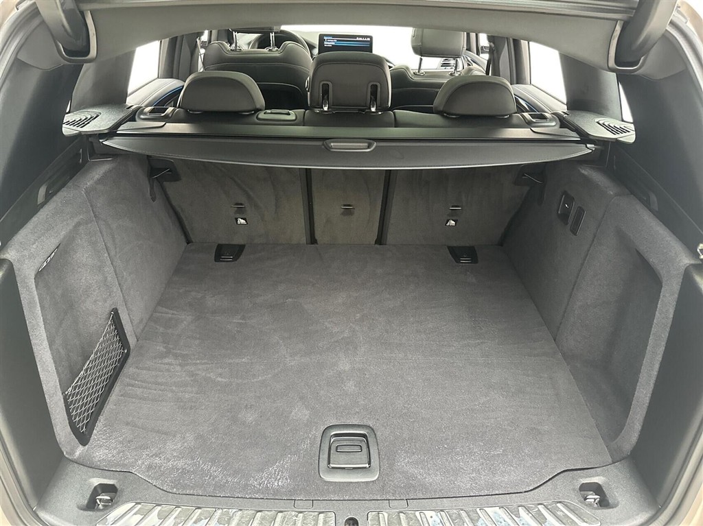 BMW iX3 M-Sport Charged billede 14