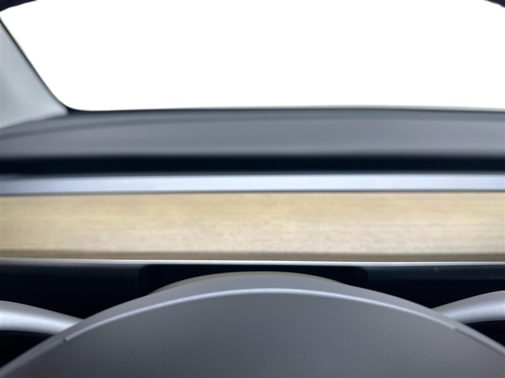 Tesla Model Y Long Range billede 15