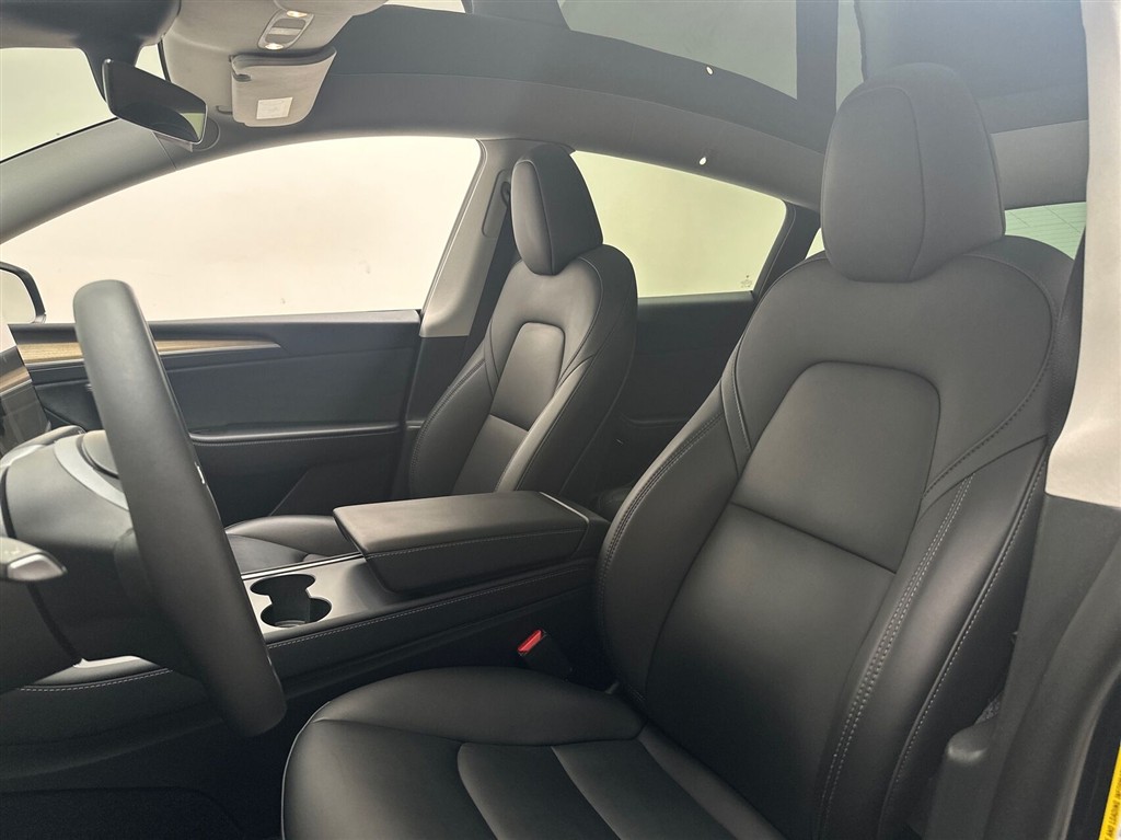 Tesla Model Y Long Range billede 19