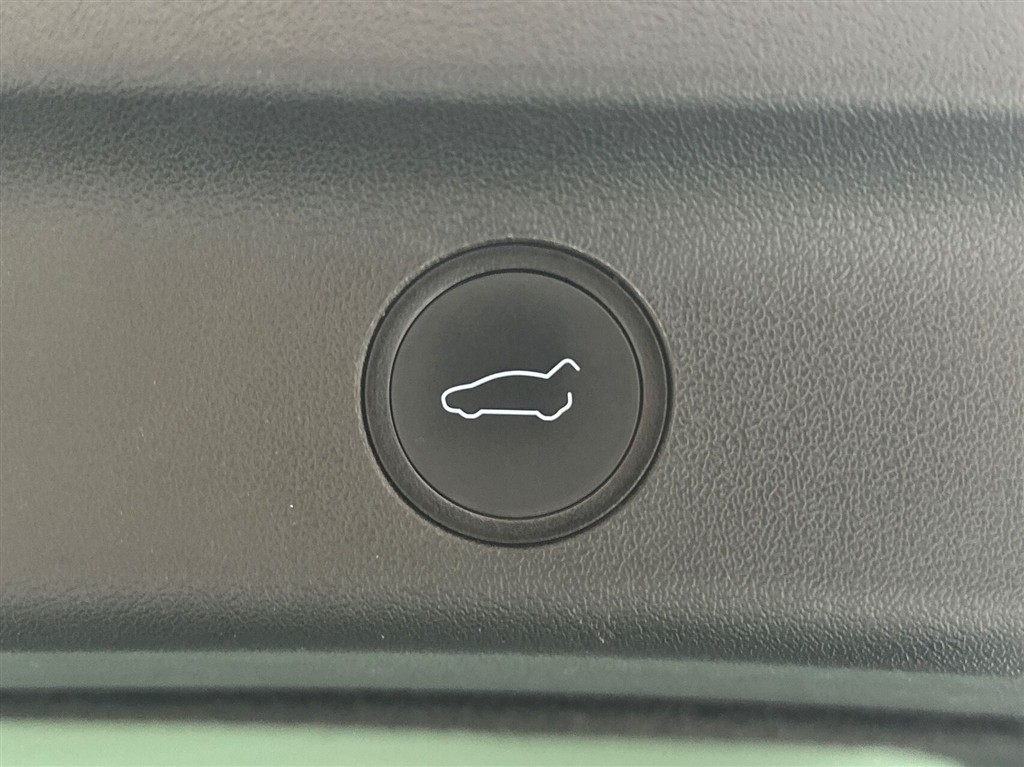 Tesla Model Y Long Range billede 20