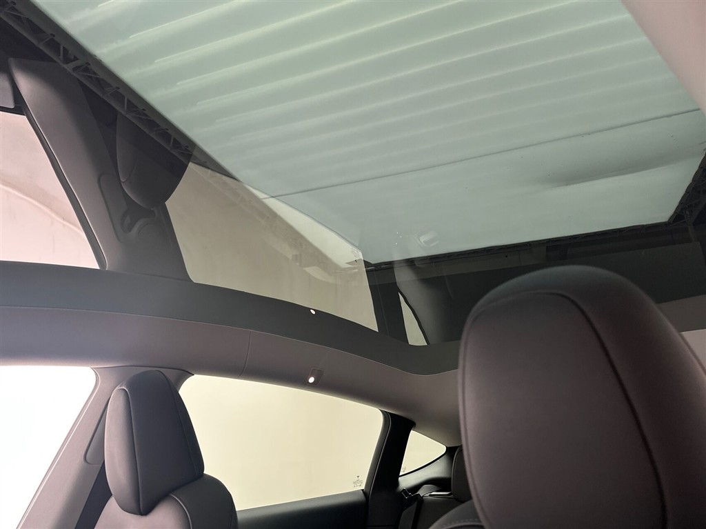 Tesla Model Y Long Range billede 21