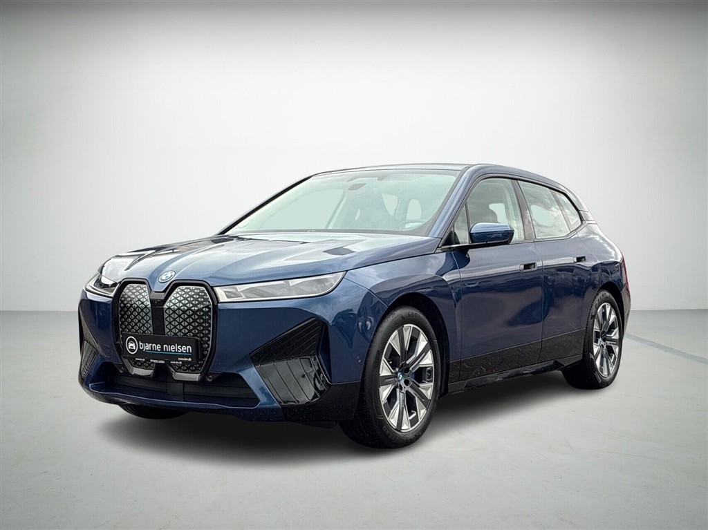 BMW iX 