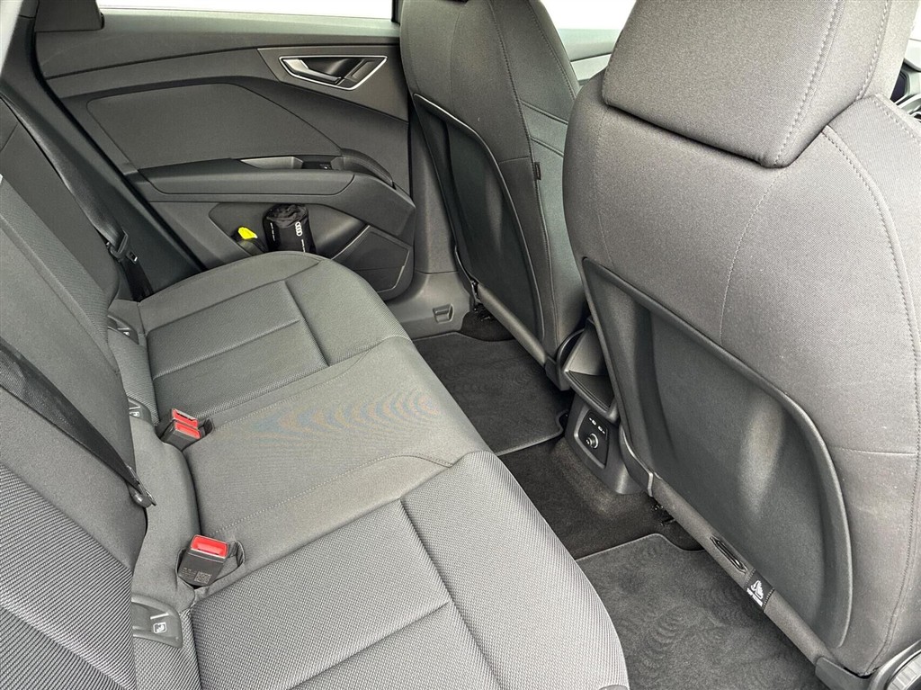 Audi Q4 S Line billede 12