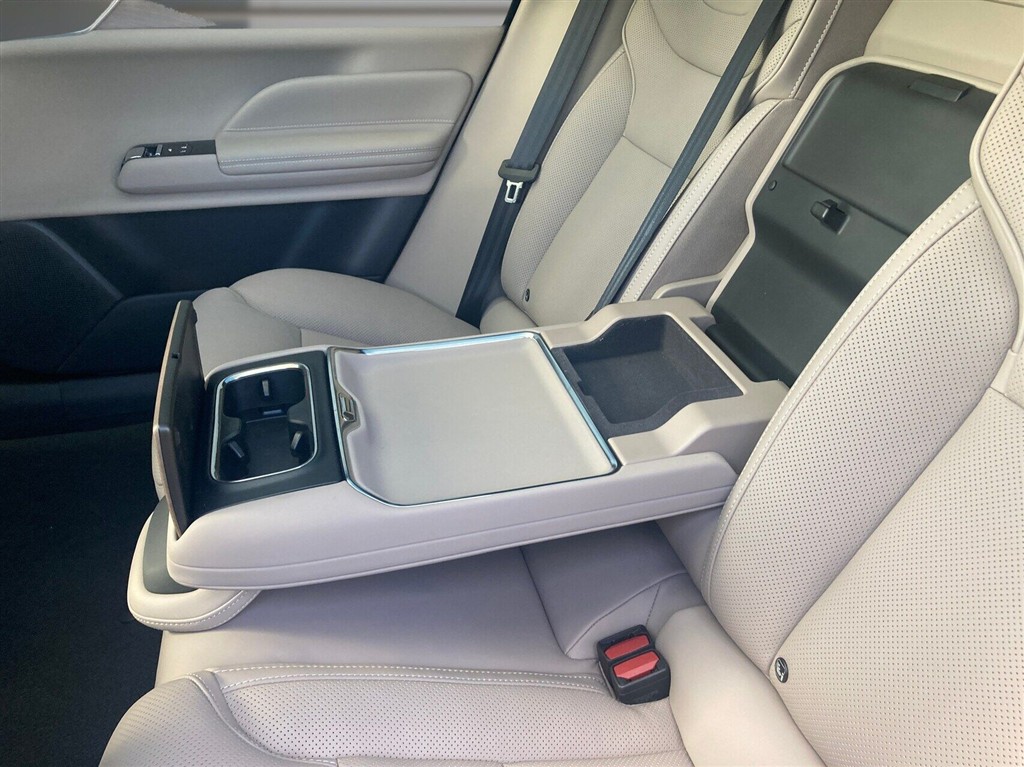 Volvo ES90 Ultra generic.image 15