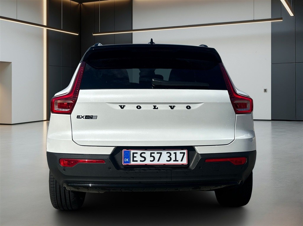 Volvo EX40 Black Edition Excess billede 3