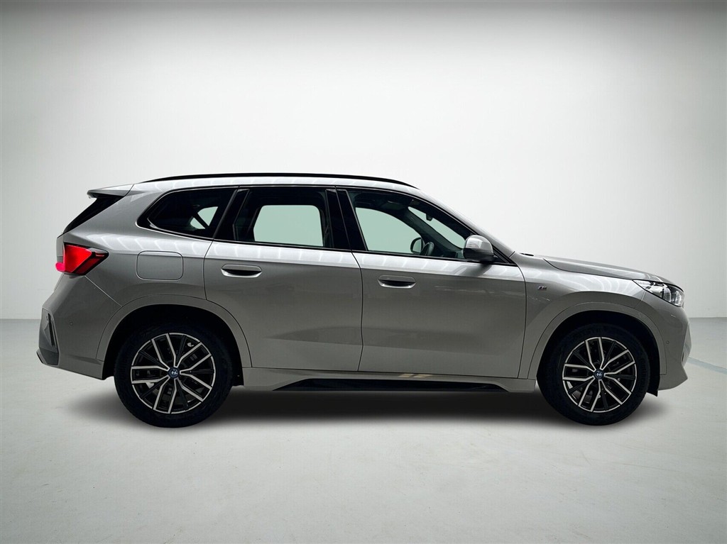 BMW iX1 M-Sport billede 6
