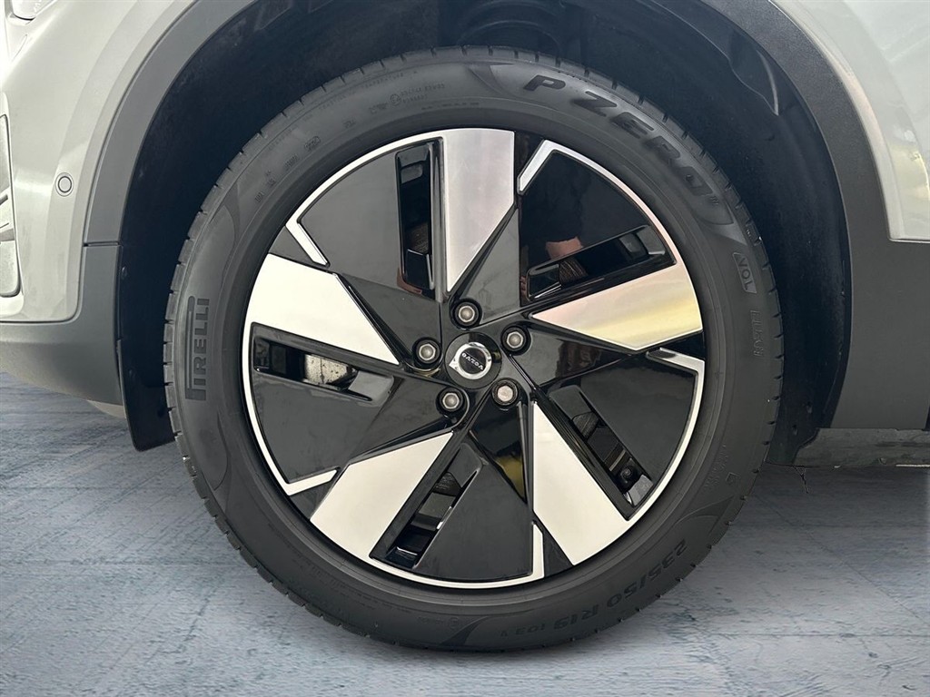 Volvo EX40 Core billede 10