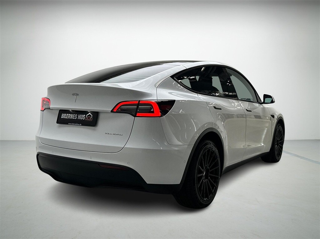 Tesla Model Y Long Range billede 2
