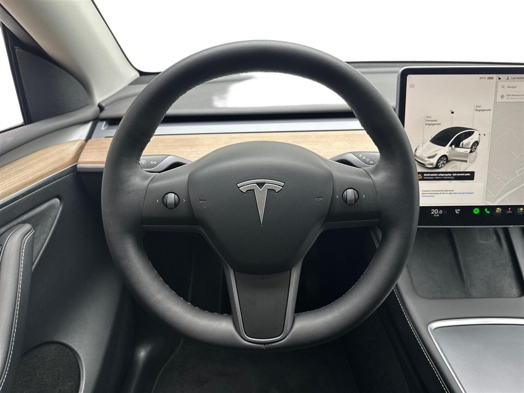 Tesla Model Y Long Range billede 10